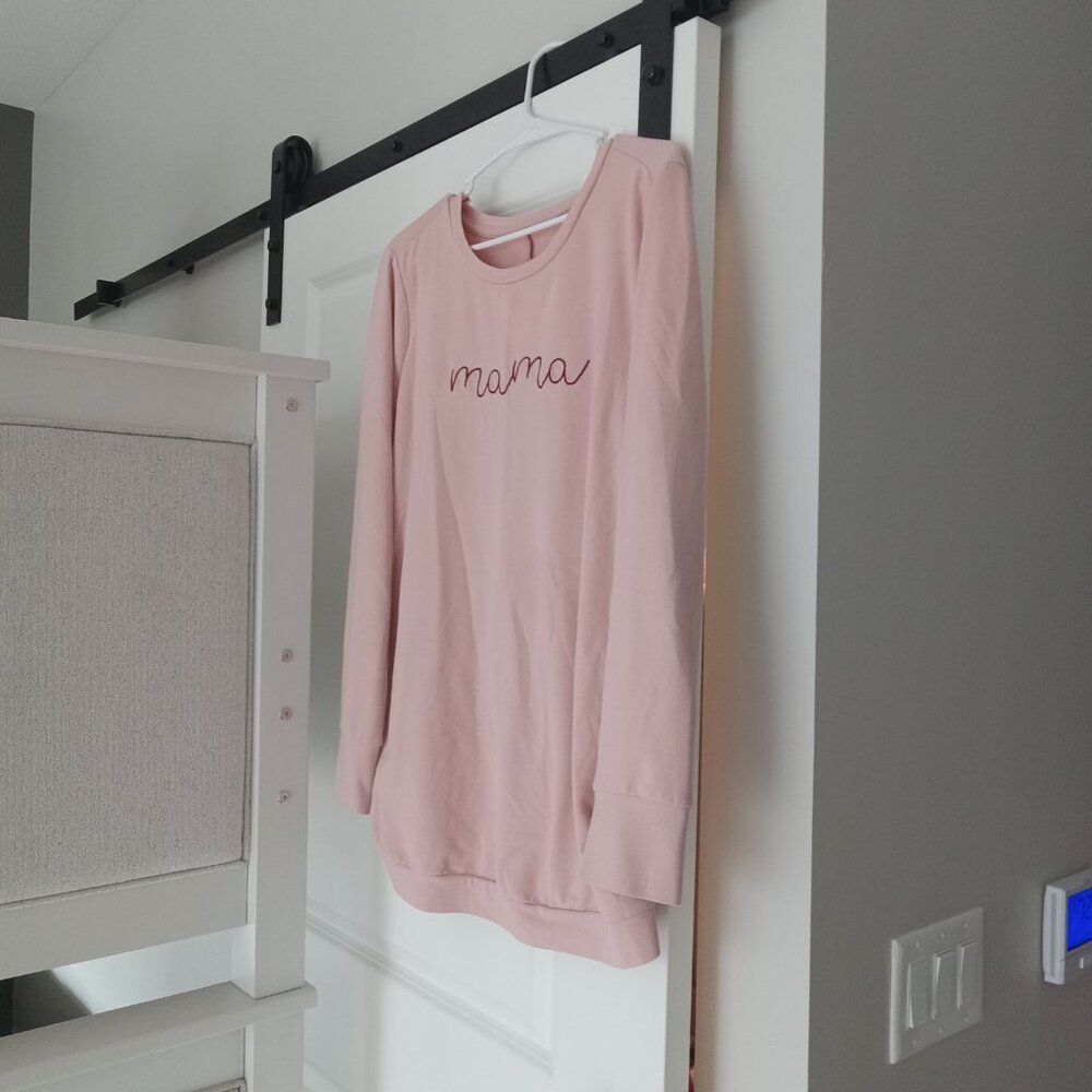 GREAT 6 years old MAMA Sweatshirt